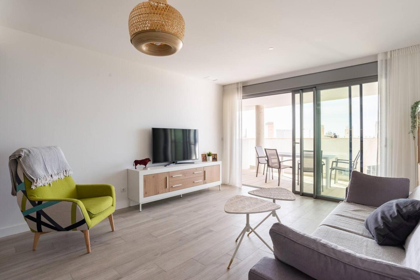 Mediterranean Apartment With Sea Views In מיחאס מראה חיצוני תמונה