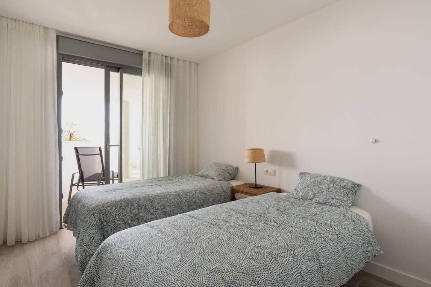 Mediterranean Apartment With Sea Views In מיחאס מראה חיצוני תמונה