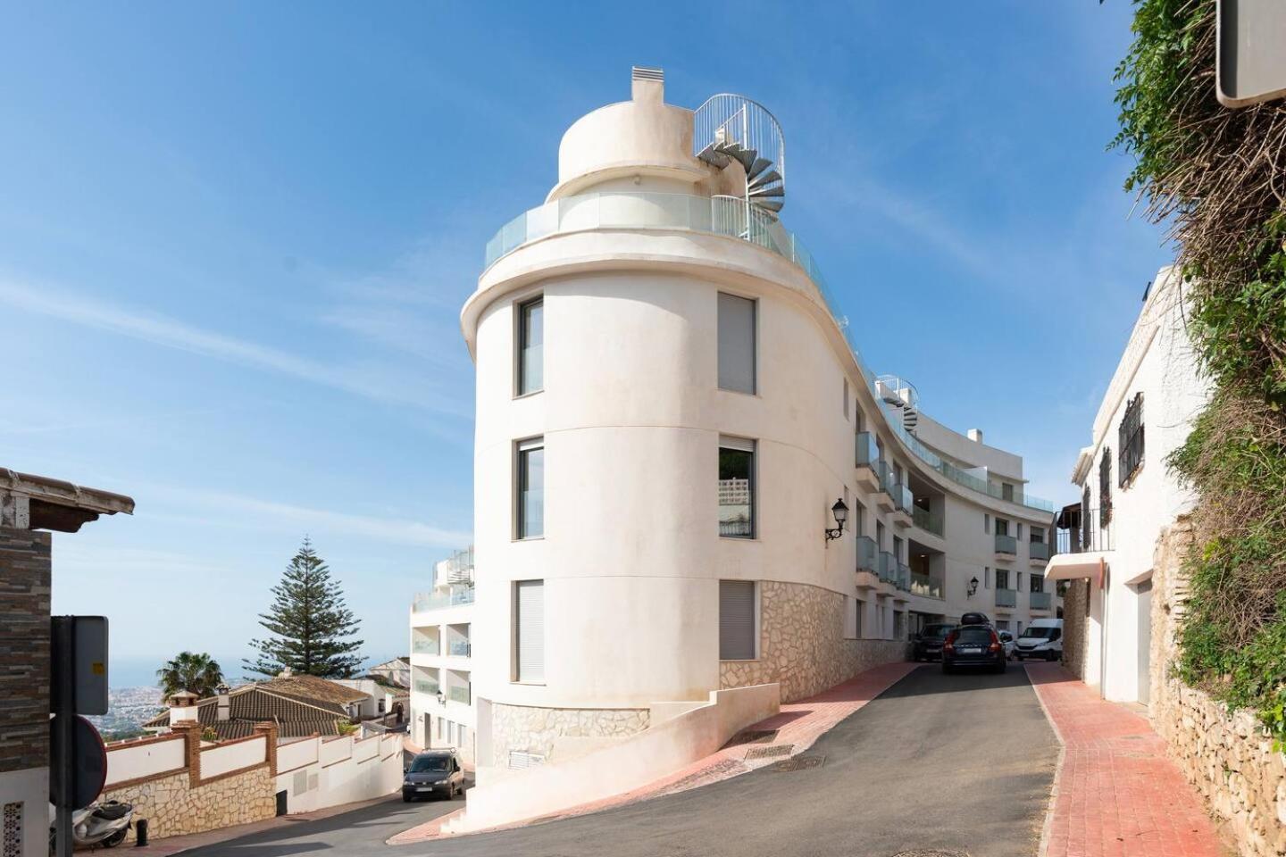 Mediterranean Apartment With Sea Views In מיחאס מראה חיצוני תמונה