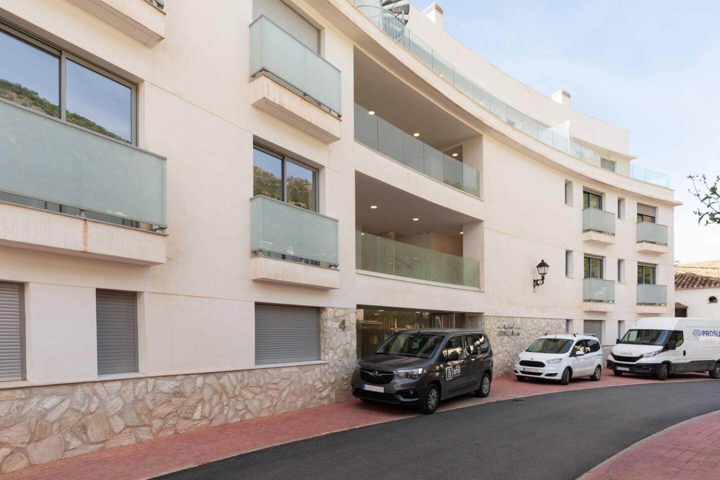 Mediterranean Apartment With Sea Views In מיחאס מראה חיצוני תמונה