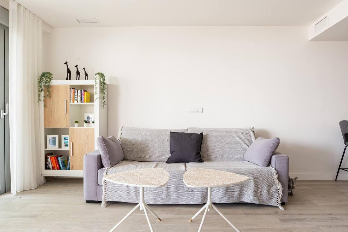 Mediterranean Apartment With Sea Views In מיחאס מראה חיצוני תמונה