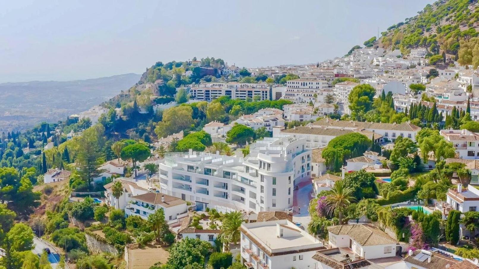 Mediterranean Apartment With Sea Views In מיחאס מראה חיצוני תמונה