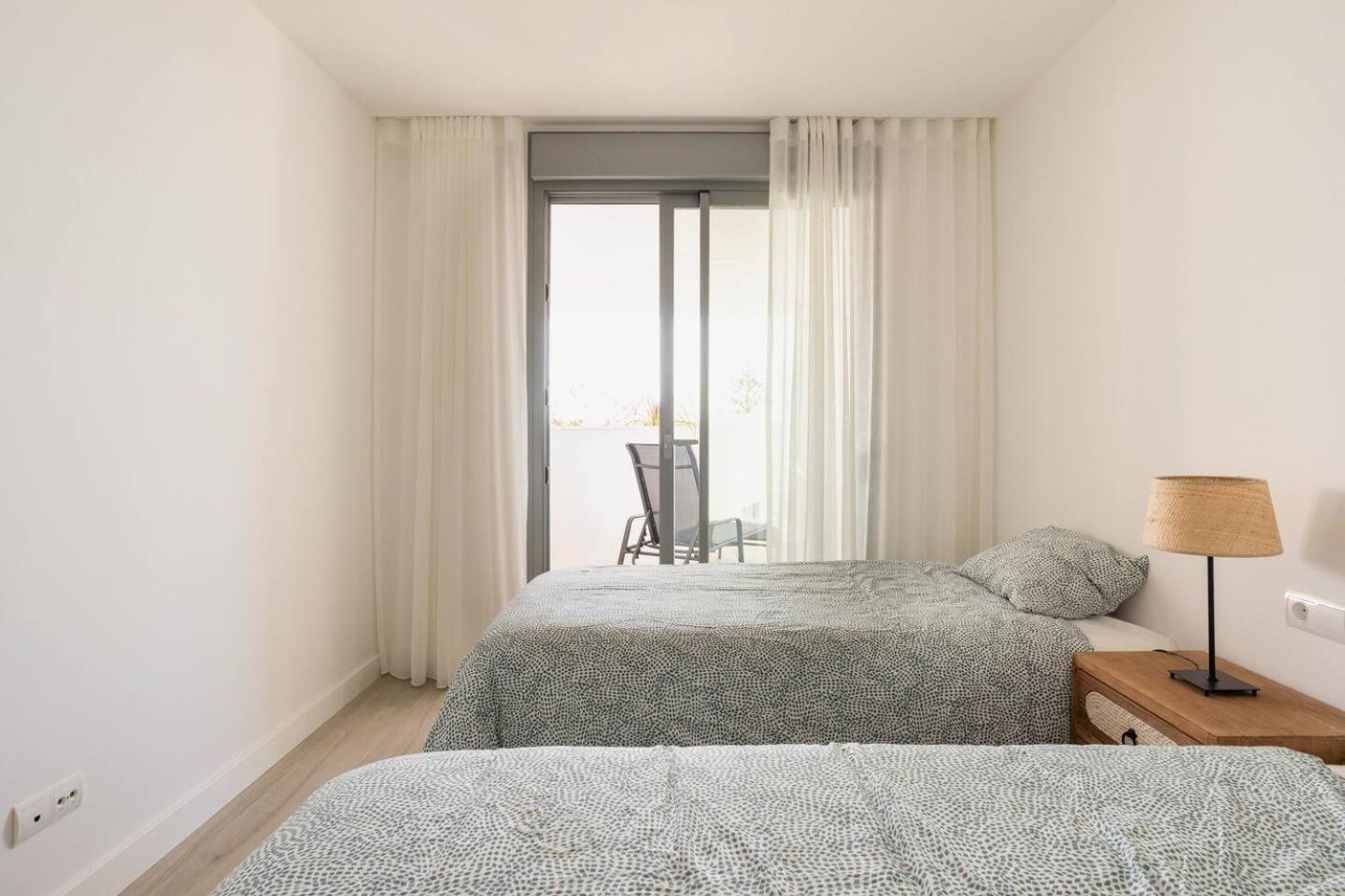 Mediterranean Apartment With Sea Views In מיחאס מראה חיצוני תמונה